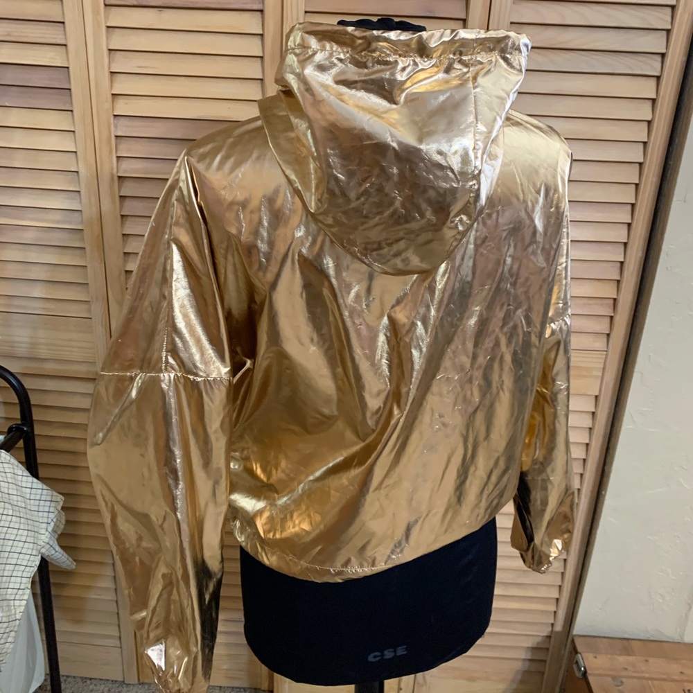 Gold Jacket - Picture 4 of 4